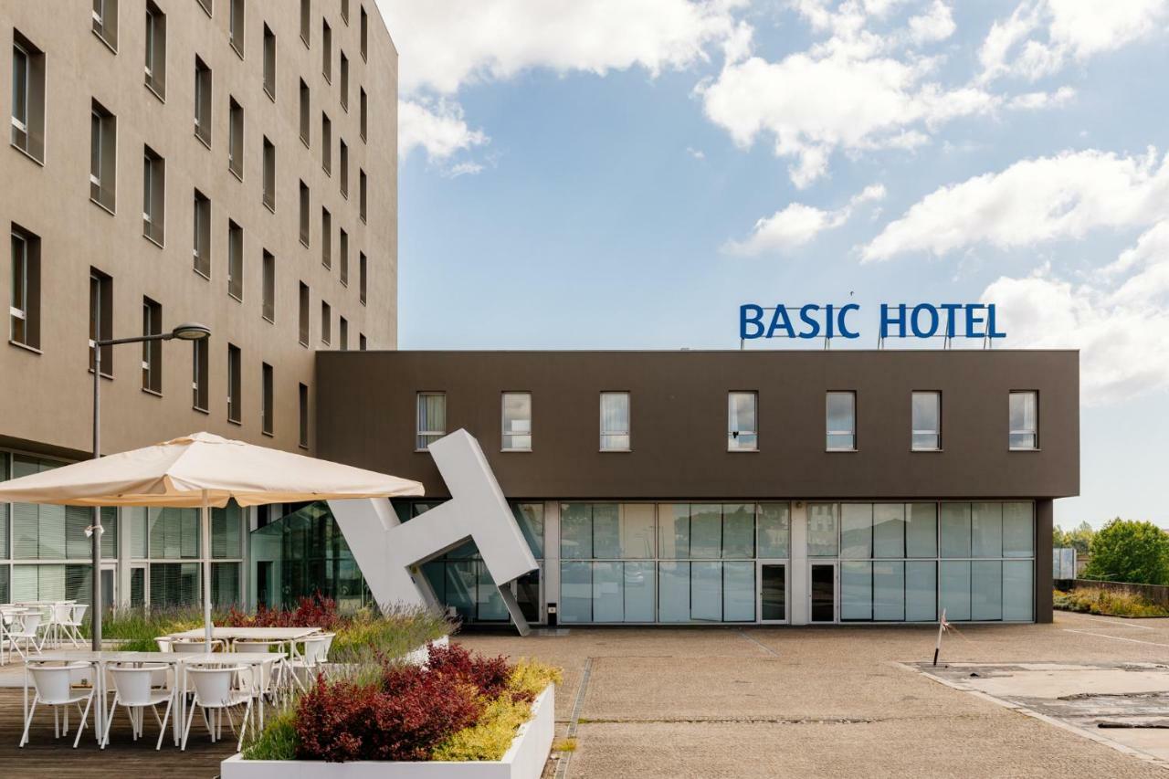 Basic Braga By Axis Hotel Buitenkant foto